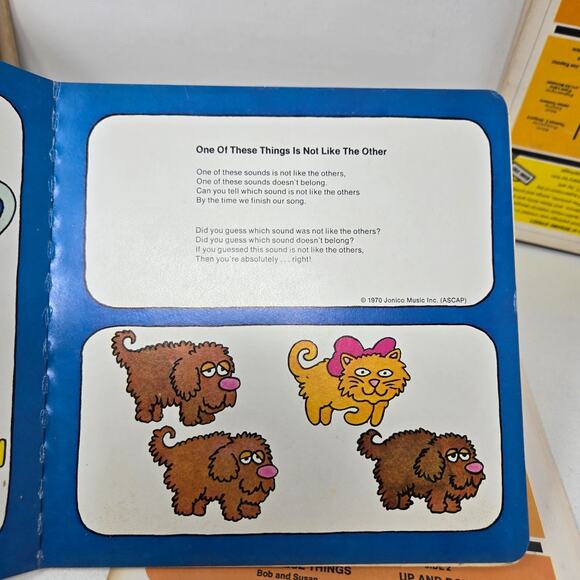 Sesame Street Vinyl Record Lot of 6 1970 Numbers Letters Shapes People 7" 45s - Picture 14 of 16